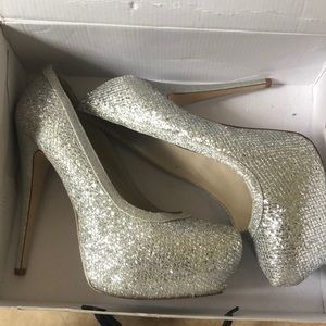 Aldo Loawen silver sparkly heels